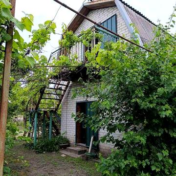 Продам 2-поверхову дачу в кооп. Івушка, 8.27 сот (земля приватизована)