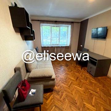 Продаж 2 кімнатноі квартири , Космонавтів , 3