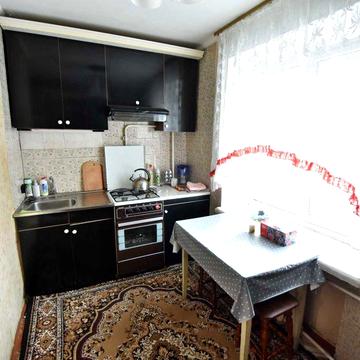 Продам 3 к. квартиру. 2 пов/9пов. Цегла.
