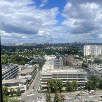 Трикімнатна без посередників в ЖК 4 сезони Максимовича 3г м Васильківська ЖК 4 сезони