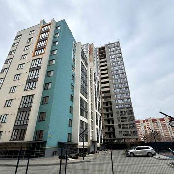 1-кімнатна квартира на вул. Сахарова в новому цегляному будинку, з видом на море