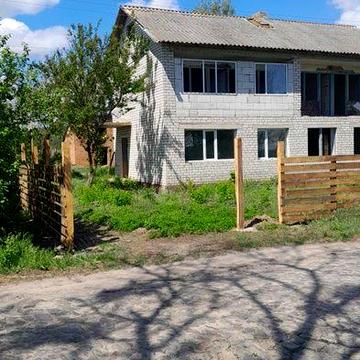 Продам будинок всі деталі за номером