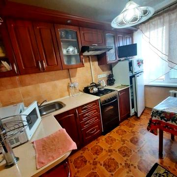 Свято-Миколаївська 3 кімнатна квартира