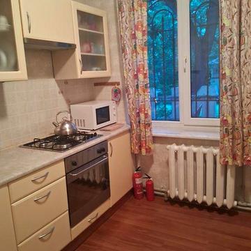 Сдам 3-х ком. Адмиральский  проспект.