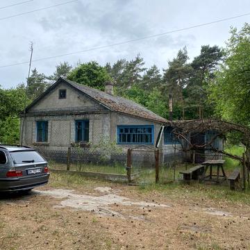 Продається будинок з гаражем