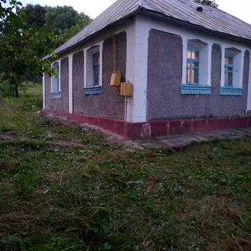 Продам будинок в селі біля курорту Сатанів