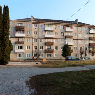 Продам 3-кімнатну квартиру в центрі Гусятина • можливa оренда