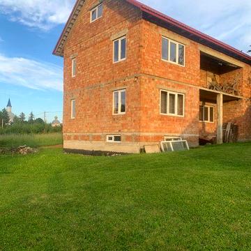 Пробається будинок в с. Чагор