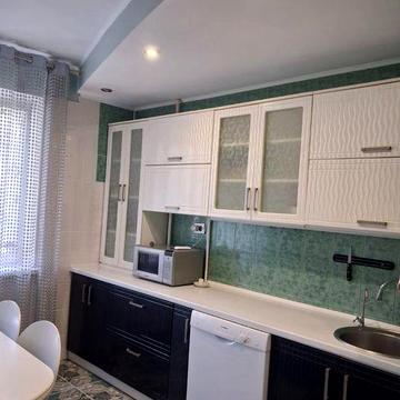 Сдам  4 комнатн.  кв. 3 Таврический