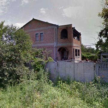 Продам двоповерховий будинок. с. Черняхівка.