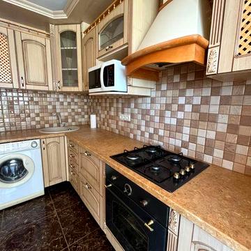 Сдам сучасну двохкімнатну квартиру в новобудобі.