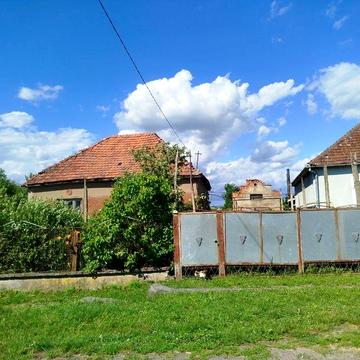 Продається будинок(з 51 сотками землі)в мальовничому селі