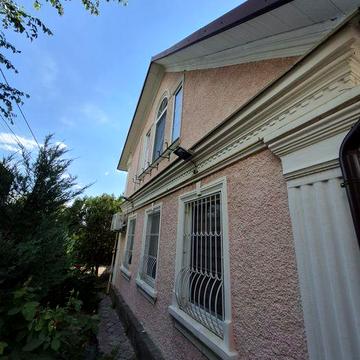 Продам Добротный Дом  плюс гостевой домик на Шумассе Западная
