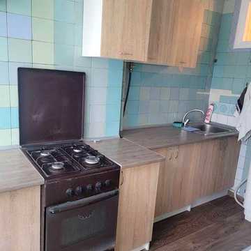 Продам 2к Шевченківський р-н вул Білоруська 17-б,поруч метро