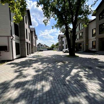 Продаж таунхауса Петропавлівська Борщагівка!