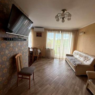 Здам 2х кімнатну квартиру - студію в центрі. Ціна 13000 грг