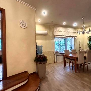 Житловий будинок 190 м² з садом, SPA-зоною, терасою, підвалом та генератором.  Космічному районі (Південний ринок) міста Запоріжжя