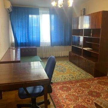 Оренда 1к квартири по вул Романа Мстиславовича, 4 ( Жмаченка) . Метро Дарниця в 7 хв ходьби.
