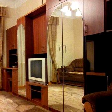 Продається 1 кімнатна квартира 1/9