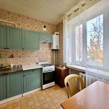 D1L Продам 1 кімнатну квартиру, вул. Отакара Яроша, 27. метро Ботанічний Сад.