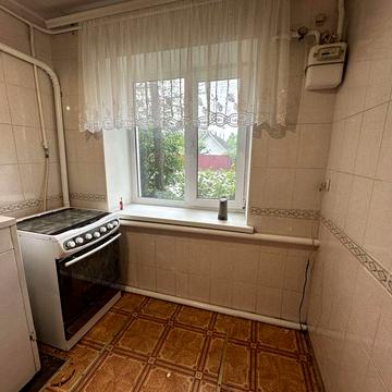Продам 3кімнатну м.Черняхів
