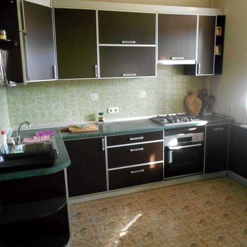 Продам 2-кв м. Защитников Украины пр. Героев Харькова д.96а
