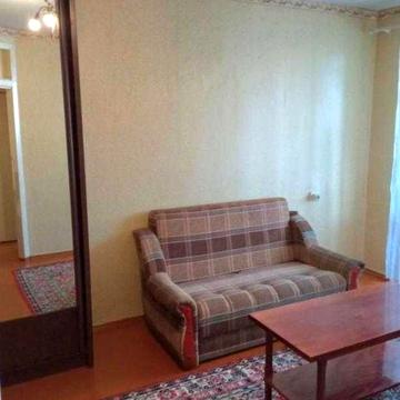 Продам 1к.кв. улучш.планировки м.Левада пр.Гагарина