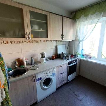 Романа Ратушного 31. Найзручніший, та самий безпечний - 6 / 9 добротного, теплого будинку. Кімнати ОКРЕМІ !!! (не прохідні !!)