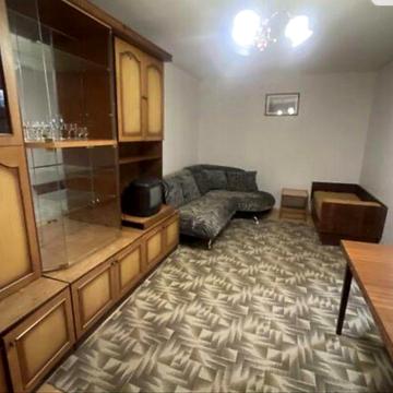 Продаж 2-кімнатної квартири в зеленому районі Києва – вул. Кубанської України, 49 будинок з газом великий балкон кладова метро Лісова Деснянський рай