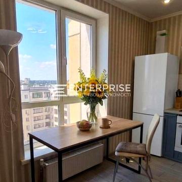 Продаж 2к Квартира Лесі Українки вулиця