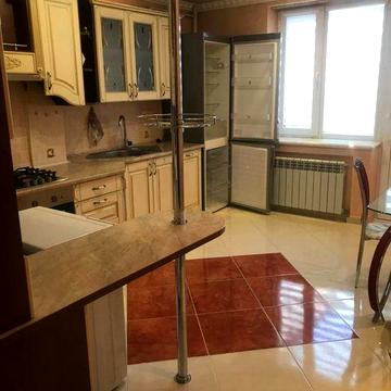 Вільна Здається Оренда  3 кімнатна  квартира Депот Голлвна