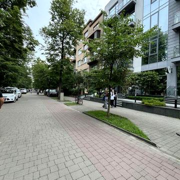 Здається квартира з гаражем в парковій зоні по вул.Шевчека, ближче до центр.частини новобуд поруч озеро.