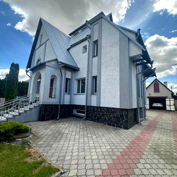 Продам будинок 280 м2 та ділянка 25 соток в Велика Омеляна.