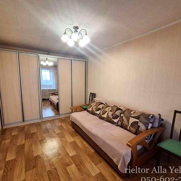 Без %. Продаж 1-кімнатної квартири на Горлівській, 38/40