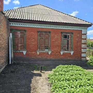 Продається дім по вулиці Червонозоряна 21 (Краснозвездная). Дім на двох  господарів.