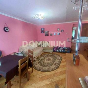 Продається трикімнатна квартира на 4 поверсі