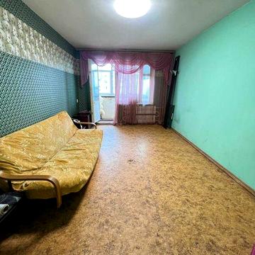 Продам 3-кімнатну квартиру 64,8 м² з видом на річку, вул. Лазурна 10-Б, під ремонт, 26 000 $