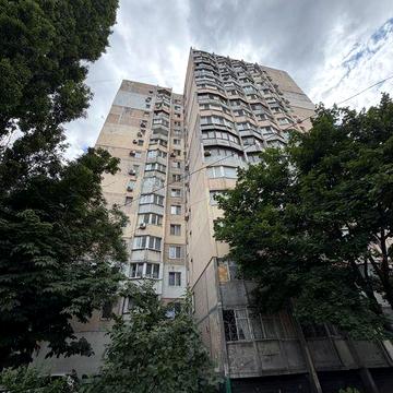 Продам чотирьохкімнатну квартиру на Балківській