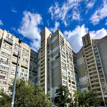Продаж квартири 97кв.м. з ремонтом поруч з озером, біля станції метро Позняки