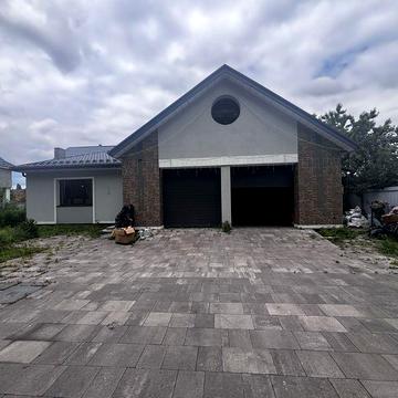 Без % 206м2 Будинок Петропавлівське вул. Малинна 23 Бориспільскій р-н. Гора, Київ 15км від міста Вишневий хутор 18 соток ділянка 2 поверха