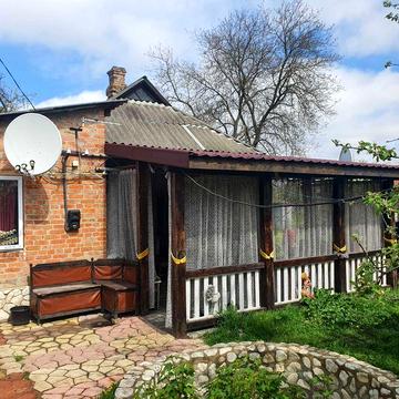 Продажа двух домов на одном участке