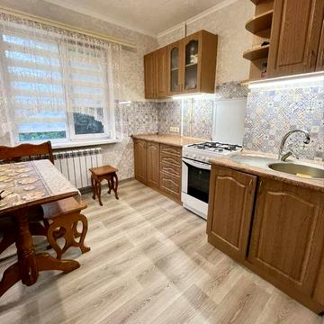 Марсельская/Крымский бульвар, квартира  с балконом, газ