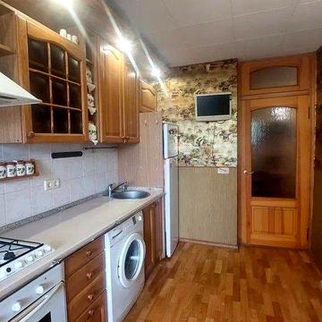 Сдам 4-ком ген. Петрова,49/Сильпо