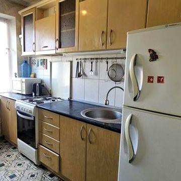 Оренда 3 кімнатної квартири. 4 Зарічний.