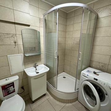 Продам квартиру в центрі Бучі