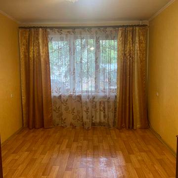 Продам 2-кімнатну квартиру в Металургійному районі, вул. Бизова (Якіра)