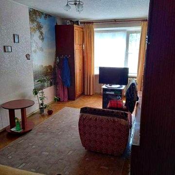 Продам 2 кім. кв. У Слобідьскому районі на Одесской біля с/м Метро.