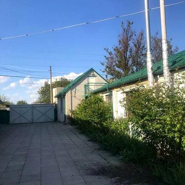 Продаж унікальної заміської садиби біля озера в с.Фастівець-для життя ,відпочинку або бізнесу.і