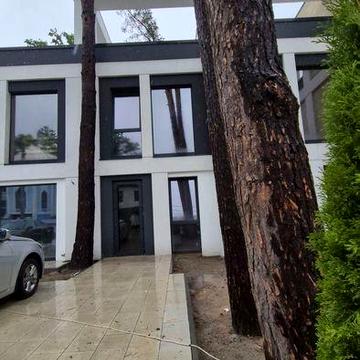 Таунхаус з газом та теплою підлогою, з 2 терасами, центр.комунікації
