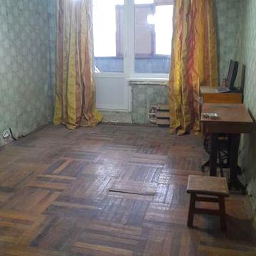 Продам 2во кімнатну  50 м  на Жуковському..